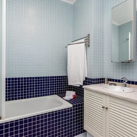 Whome Trigueiros Downtown 1-bed W/ac In Location Lägenhet Lisboa