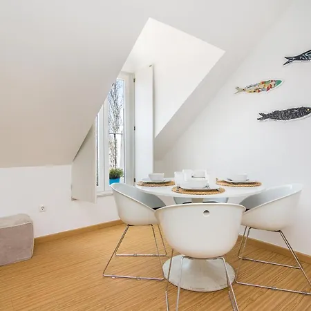 Whome Trigueiros Downtown 1-bed W/ac In Location Lägenhet