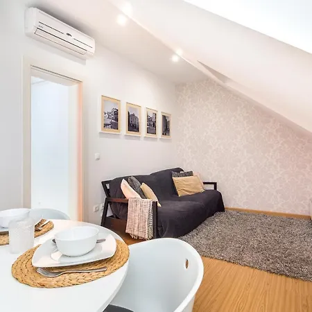 Whome Trigueiros Downtown 1-bed W/ac In Location Lisboa